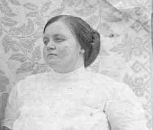 (224 KB)
 
From Ancestry.com -- meldfort
meldfort originally shared this on 09 jul 2008
(Click on Picture to View Full Size)